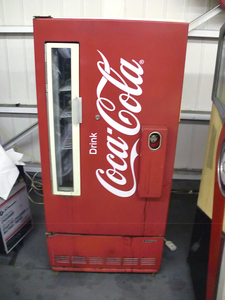 【重量物の為引取りのみ】格安売切り！コカ・コーラ冷蔵庫 アンティーク　通電しますがジャンクにて！