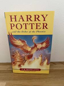  Harry Potter [ the first version ] un- . bird. knight .Harry Potter foreign book English version UK version 