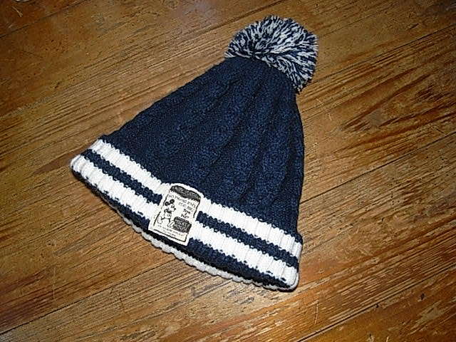 ミッキーマウス　　ニット帽　　５２cmー５４cm　 未使用に近い。