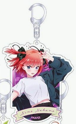 「五等分の花嫁∽」～秋のひととき～二乃 アクリルキーホルダー(紅葉と舞う二乃)