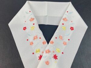 ▼三作▼送料無料　新品即決　刺繍半衿　洗濯OK 　A150