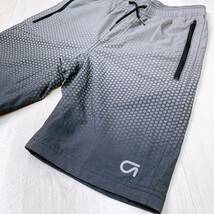 S289 ★美品★ Gap Fit キッズ ハーフパンツ 人気 グレー 万能 スポーティチックスタイル ポケット ファスナー ウエストゴム 裏メッシュ_画像3