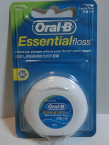 OralB Essential Floss Waxed Dental Fioss 50m　糸ようじ