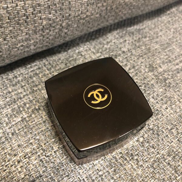 CHANEL サブリマージュ　ル　コレクトゥール　ユー20 コンシーラー