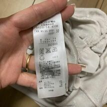 23区　パール色　日本製　フリル　トップス　32サイズ　長袖　春服　冬服　秋服_画像6