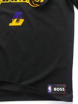 通年物20,600円新品HUGO BOSSボス★ネックストラップ付属NBA公式ロスアンゼルス・レイカーズ黒Tシャツ【欧米S＝日本M】_画像5