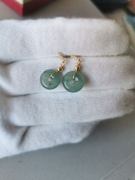 202翡翠ピアス