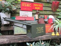 F1388-3★米軍スチール製ステンシル弾薬箱(M)/アーモ缶AMMO　BOXアンモ缶5.56㎜小銃弾/所さん世田谷ベースDAYTONA的ガレージ車載工具箱5.56_画像8