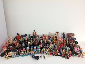 ●営KW281-140　ONEPIECE★フィギュア大量まとめ　ワンピース ナミ/ロー/チョッパー/しらほし/シャンクス/ロビン/ドフラミンゴ/ハンコック