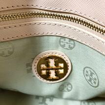 美品 トリーバーチ TORY BURCH 2way ハンドバッグ ショルダーバッグ サフィアーノレザー ロビンソン サッチェル くすみピンク 自立 Tロゴ_画像9