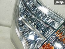 点灯OK！トヨタ 純正 ZVW30 30 プリウス 前期 LED テール テールライト テールランプ 左 左側 助手席 STANLEY 47-37 棚 A3C_画像3