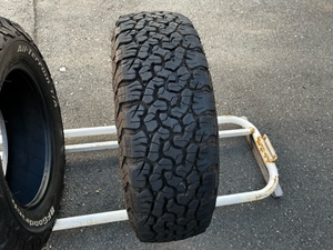 215/70R16 【ホワイトレター】BF Goodrich　All-Terrain T/A K02　21年製　中古品2本セット　YM