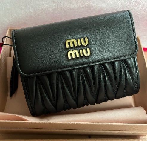 中古良品 プラダ PRADA 二つ折り財布 VITELLO MOVE ヴィッテロ ムーブ