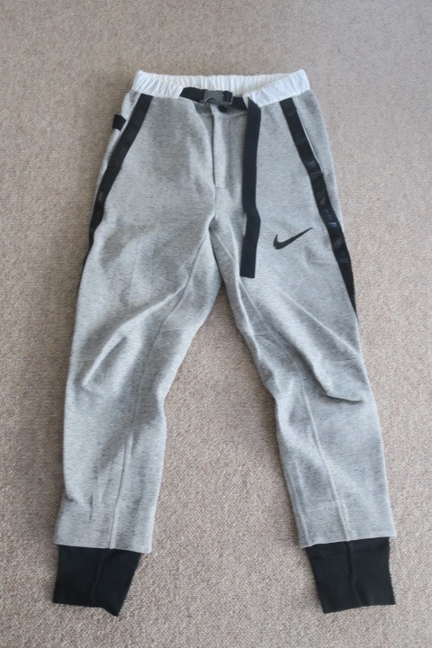 Yahoo!オークション -「nike sacai」(女性用) (サカイ)の落札相場