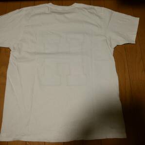【H.R.MARKET ハリウッドランチマーケット・REMAKE リメイク】Tシャツ3 限定 人気アイテム ビッグロゴ ワッペン刺繍デザイン入りの画像2