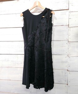  beautiful goods *VERSACE Versace embroidery no sleeve One-piece black 40 Italy made dress damage processing 