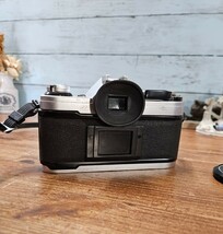 ヴィンテージ Canon AE-1 一眼レフ マニュアルフォーカス フィルムカメラ ボディ レンズ セット レトロ 当時物_画像6