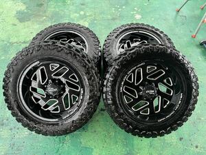 OFF-ROAD MONSTER　8穴　35×12.50R20LT　ATTURO TRAIL BLADE M/T　ハマーH2　オフロードタイヤ　HUMMER