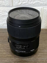 【超美品】SIGMA シグマART 35mm F1.4 DG HSM キヤノンEF　単焦点大口径広角レンズ　レンズプロテクターおまけ_画像2