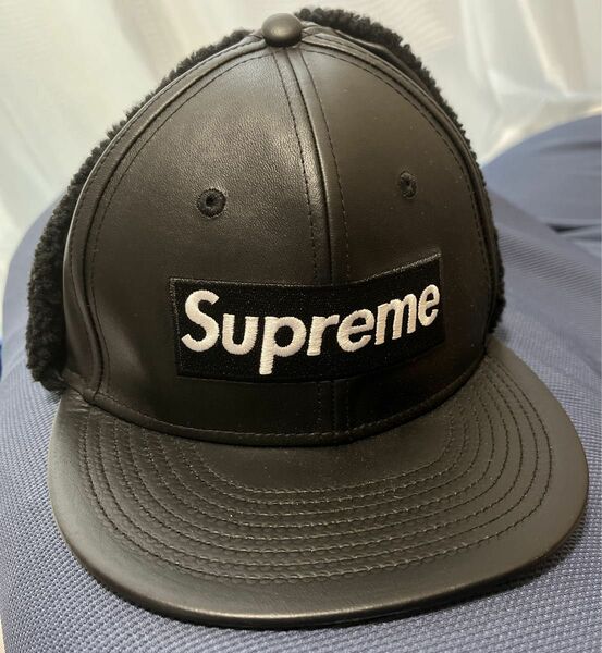 Supreme ボックスロゴ LEATHER BLACK ニューエラキャップ　7 2/1