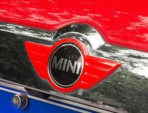 デザイン性UP♪ BMW MINI レッド リア エンブレム カバー ミニ R60 クロスオーバー ワン クーパー クーパーS オール 大