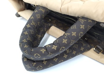 【中古】LOUIS VUITTON オンザゴーGM LVピロー 2WAY トートバッグ ナイロン ベージュ モノグラム M59007_画像5