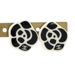 【中古】CHANEL カメリア ピアス ブラック ホワイト 03P