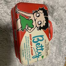 BETTY BOOP ベティブープ ベティちゃん 手提げブリキケース 小物入れ BOX 箱 当時 缶ケース 缶 当時物 ベティ アメリカン雑貨 世田谷ベース_画像1