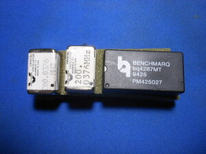 集積回路 Crystal osc. VECTRON crystal osc.2個Benchmarq pm42502 1個米軍補修用放出品 計3個特価 231006-38-2