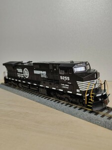 ATHEARN READYTOROLL GE C44-9W NS