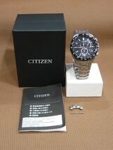 M1-348◆中古 美品 CITIZEN シチズン エコ・ドライブ電波時計クロノグラフモデル CB5874-90E 腕時計_画像2