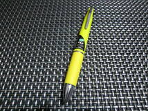 ☆新品未使用 三菱鉛筆 5機能 多機能ペン ジェットストリーム 4&1 0.5ボールペン 0.5シャープペン レモンイエロー MSXE5-1000-05.28☆_画像1