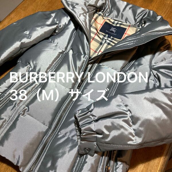 38（M）サイズ　ダウンジャケット　シルバー系　 BURBERRY LONDON