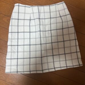 チェックスカート