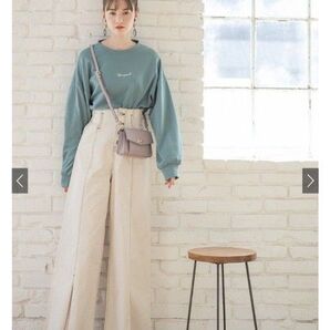 配色ステッチチノツイルフロントスリットフレアパンツ GRL