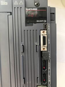 中古美品三菱電機 MITSUBISHI サーボアンプMR-J4-500B 正規品動作保証 [インボイス発行事業者] 1/2 B-1