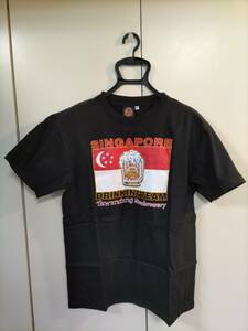 タワンデーン　TAWANDANG　SINGAPORE　シンガポール　〔タイ　バンコクにて購入〕Tシャツ