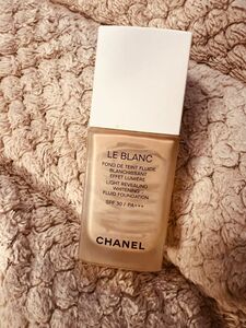 CHANEL 空　瓶　リキッドファンデーション シャネル メイクアップベース ルブランバーズルミエール ドゥ フリュイド 