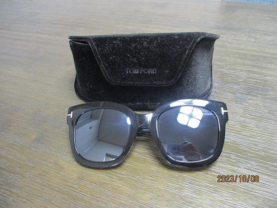 正規 100% 本物 TOM FORD TF613-F AF 黒 ウェリントン サングラス フィットモデル
