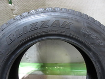 中古スタッドレスタイヤ　205/65R16　ブリヂストン　BLIZZAK W979　6～7ｍｍ　2022年式　6本セット_画像6