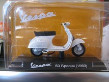 ★海外販売イタリアエデイコラ1/18ベスパ Vespa 50 スペシャル(1969)ホワイト系☆彡_画像1