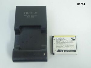 B5751R FUJIFILM フジフィルム 純正バッテリーチャージャー BC-45B バッテリーパック NP-45A