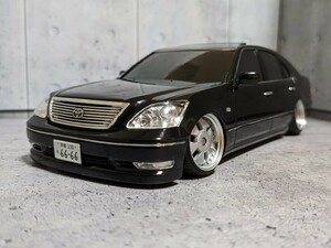 1/24 アオシマ トヨタ 30セルシオ 後期 VIPCAR 19インチ 完成品