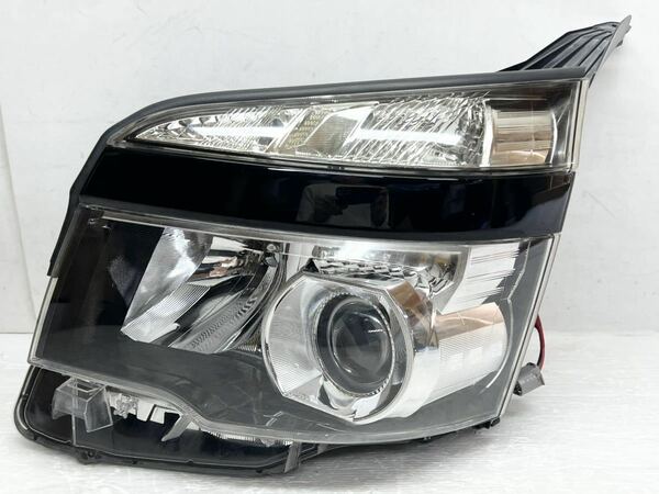 ★送料込★即決 ヴォクシー ZRR70 後期 純正 HID 左 ヘッドライト ランプ KOITO 28-225 HCHR-779 81145-28F00 S トヨタ 70系 送料無料 5191