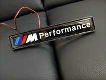 BMW Mパフォーマンス グリル LEDエンブレム M Performance E87E46E90F30Z3E39E60F10X1Z4E90E91E92E93F01F07F10F11F12F20F25F30F31_画像2
