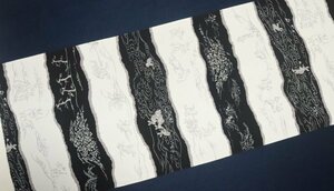 [ capital ...] silk long kimono-like garment flap domestic production . gold .. cloth ... width step taking birds and wild animals .. writing sama black ground ×. white color ground .. attaching sleeve * change sleeve for 2.2m①