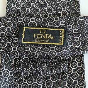 FENDI(フェンディ) 黒グレー総ズッカ柄デザインネクタイ