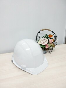 【T2789】DIC保護帽　電気用帽子（絶縁用保護具）ヘルメット 安全帽 作業用ヘルメット　プラスチック㈱ 　未使用品！