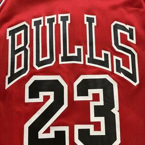 希少！ NBA BULLS マイケル・ジョーダン JORDAN #23 シカゴ・ブルズ Champion チャンピオン ヴィンテージ ユニフォームの画像5