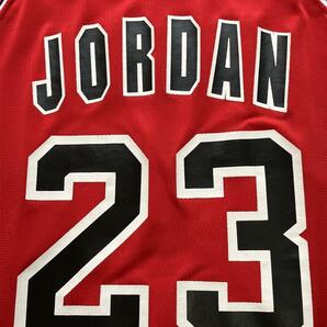 希少！ NBA BULLS マイケル・ジョーダン JORDAN #23 シカゴ・ブルズ Champion チャンピオン ヴィンテージ ユニフォームの画像6